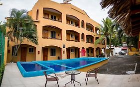 Hotel Cuamatzi Zihuatanejo